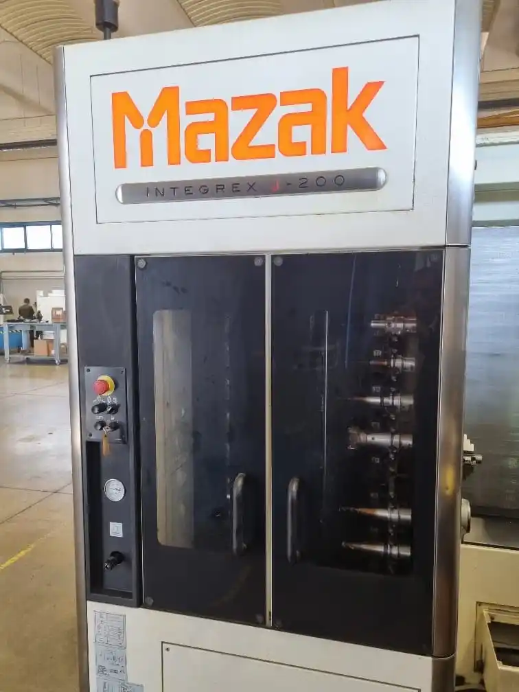 Mazak INTEGREX J 200 Cambio utensili