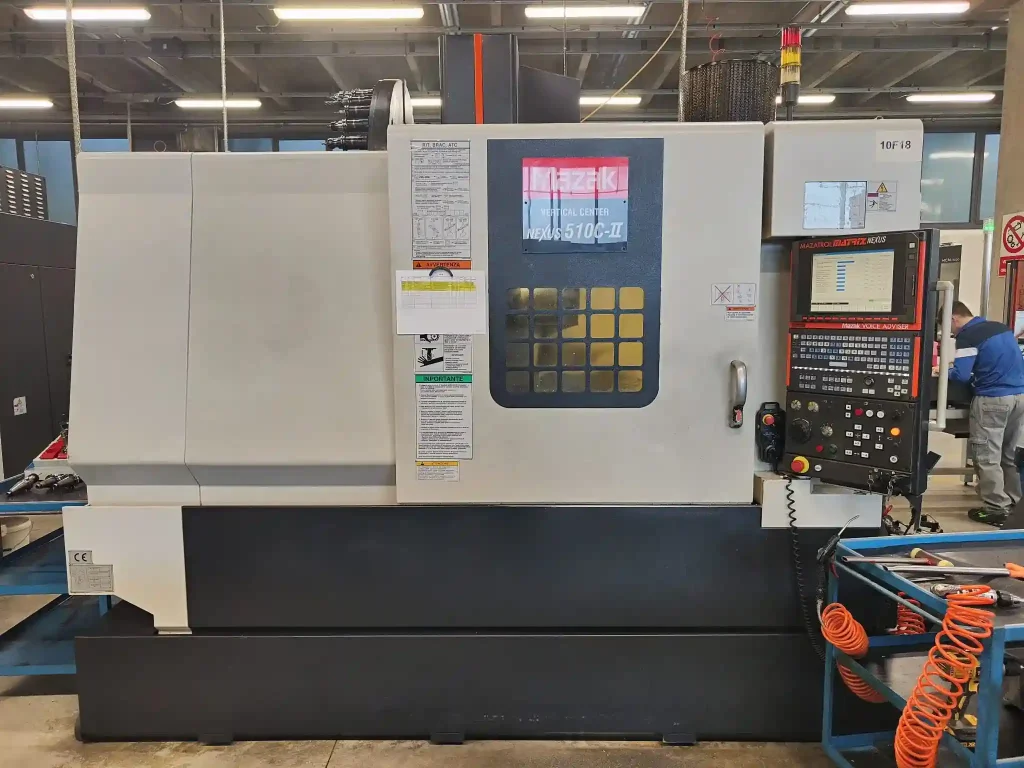 centro di lavoro verticale MAZAK VCN 510C II fronte
