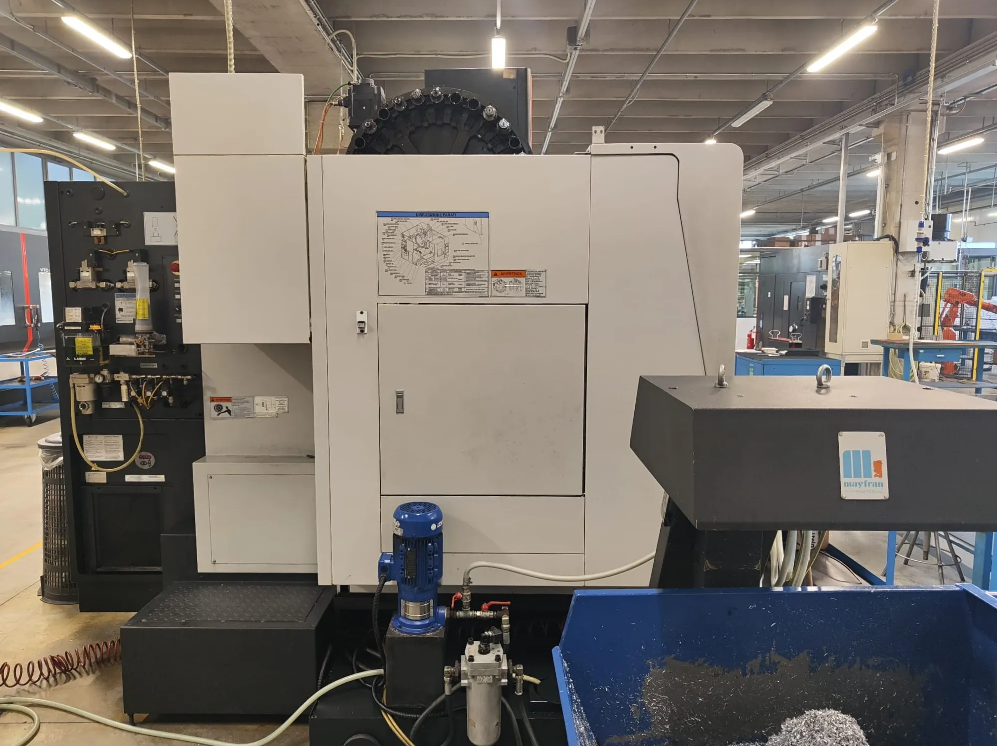 centro di lavoro verticale MAZAK VCN 510C II retro