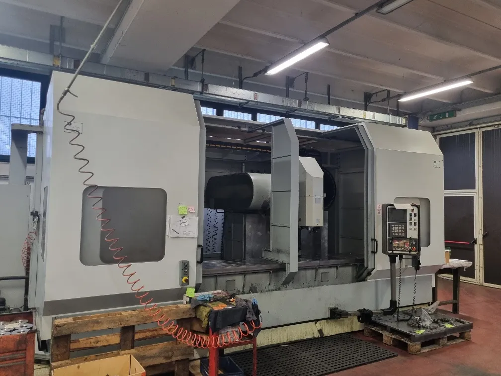 centro di lavoro verticale a montante mobile OMZ Cobo 3500 macchina aperta